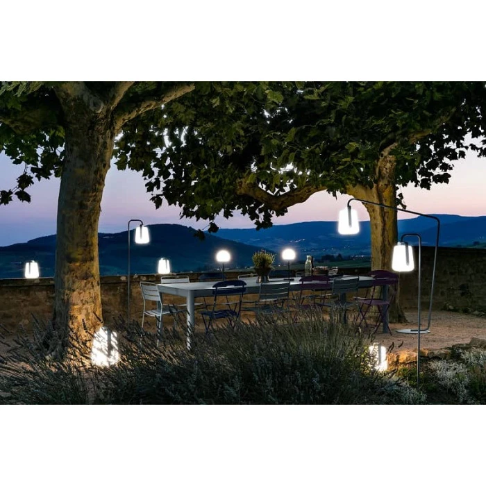 Lampe Nomade FERMOB Balad H 25 Cm - Carbone 5 Lampe Nomade FERMOB Balad H 25 Cm - Carbone – Image 3