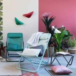 Coussin LAFUMA Aurore 40 X 40 Cm - Rouge -Jardin Meubles Magasin lfm2974 9303 coussin lafuma aurore 40 40 cm rouge ambiance 2