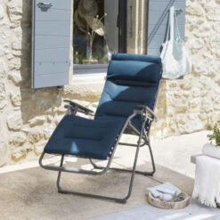 Fauteuil Relax Pliant LAFUMA Futura BeComfort - Bleu Encre 9 Fauteuil Relax Pliant LAFUMA Futura BeComfort - Bleu Encre -Jardin Meubles Magasin lfm3130 fauteuil relax pliant lafuma futura becomfort ambiance 4 min 1