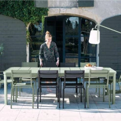 Table Fermob Oléron Avec 2 Rallonges 155 / 255 X 100 Cm - Gris Orage -Jardin Meubles Magasin oleron cactus maillane book2020 sebastien erome 8 min 1 2